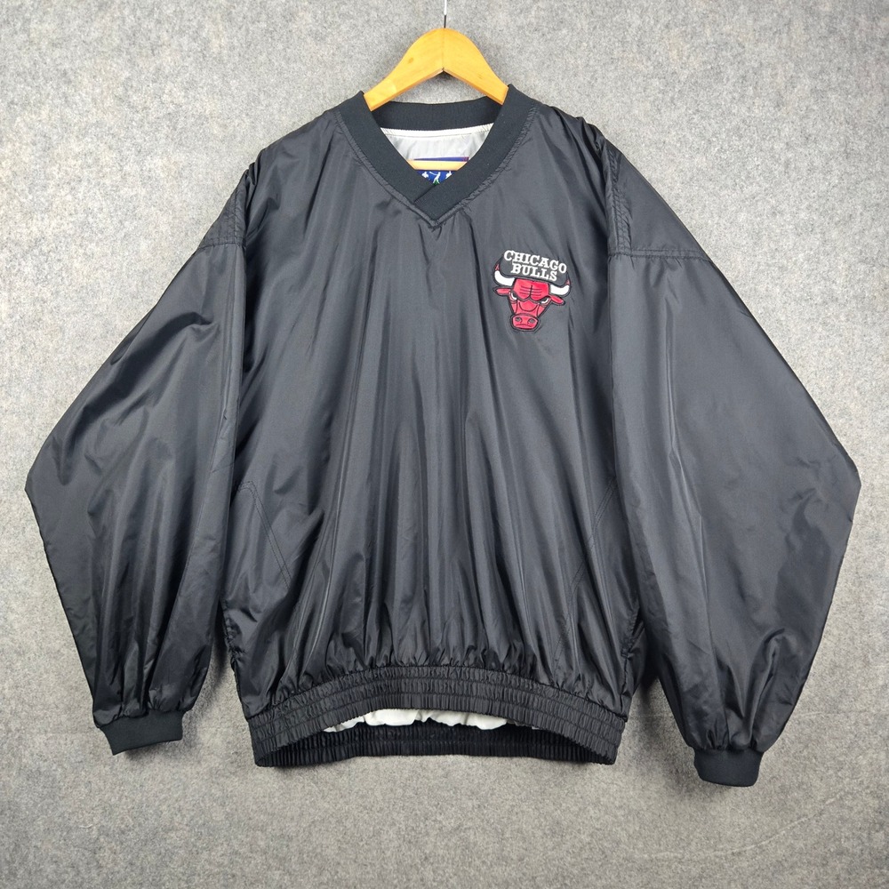 Vintage Chicago Bulls V-Neck Windbreaker Mens Medium Black NBA Pullover 90s
